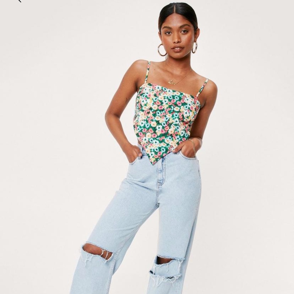 Floral tie back top - Picture 2 of 3